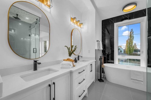 3404 2 Street Nw, Calgary, AB - Indoor Photo Showing Bathroom