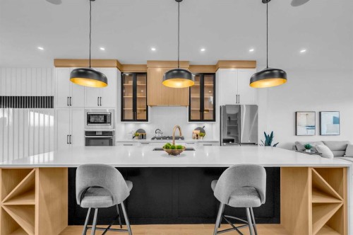 3404 2 Street Nw, Calgary, AB - Indoor Photo Showing Kitchen With Upgraded Kitchen