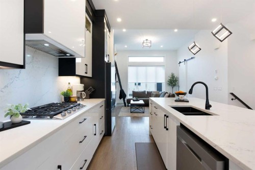 4628 15 Avenue Nw, Calgary, AB - Indoor Photo Showing Kitchen With Double Sink With Upgraded Kitchen