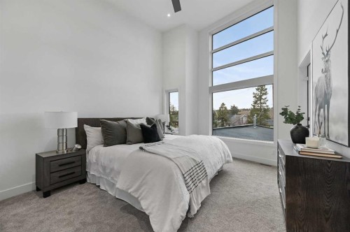 7722 47 Avenue Nw, Calgary, AB - Indoor Photo Showing Bedroom