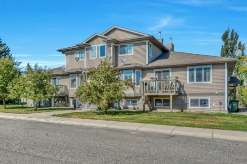 29E Wellington Cove, Strathmore, AB - Outdoor With Facade