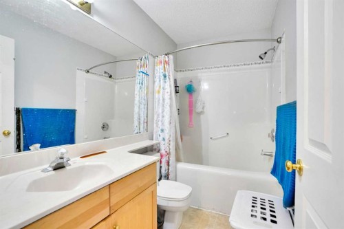 175-7707 Martha'S Haven Park Ne, Calgary, AB - Indoor Photo Showing Bathroom