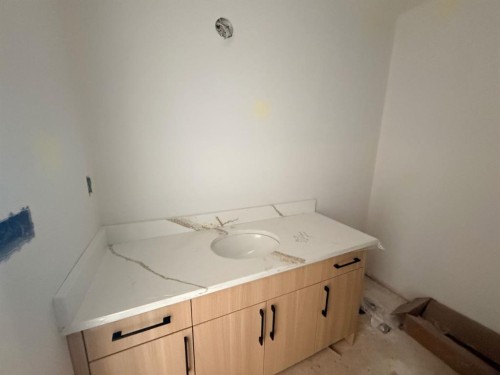 1929 Mccaskill Drive, Crossfield, AB - Indoor Photo Showing Bathroom