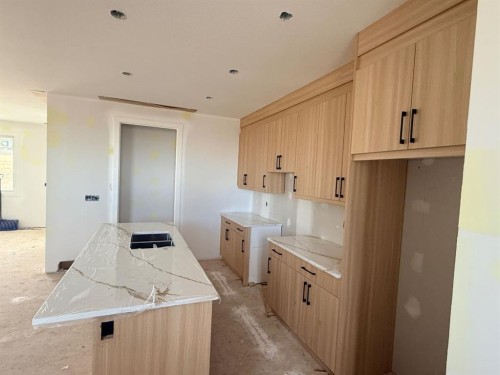 1929 Mccaskill Drive, Crossfield, AB - Indoor Photo Showing Kitchen