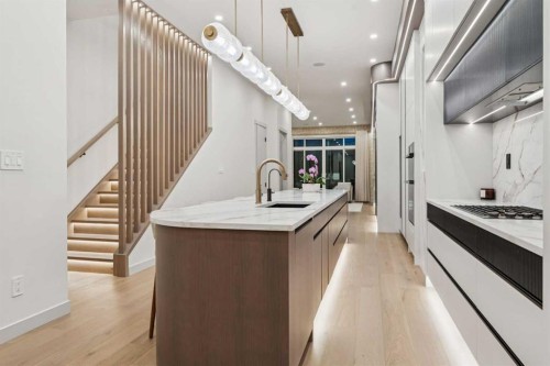 1330 8 Avenue Se, Calgary, AB - Indoor