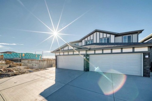 40 Southborough Common, Cochrane, AB - Outdoor