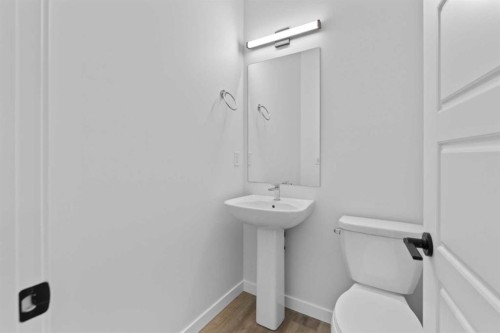 994 Chinook Winds Meadow Sw, Airdrie, AB - Indoor Photo Showing Bathroom