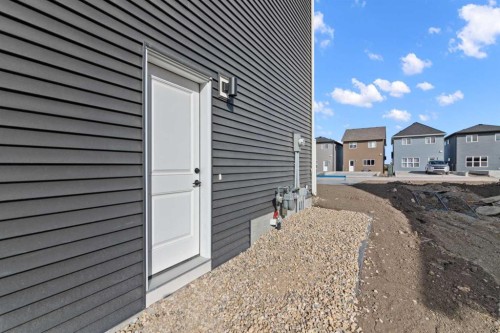 994 Chinook Winds Meadow Sw, Airdrie, AB - Outdoor With Exterior