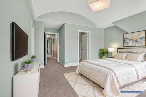 513 31 Street Nw, Calgary, AB - Indoor Photo Showing Bedroom