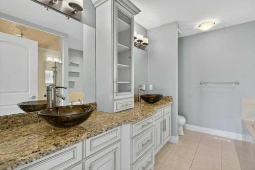 513 31 Street Nw, Calgary, AB - Indoor