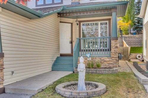 338 Panamount Drive Nw, Calgary, AB - Outdoor With Exterior
