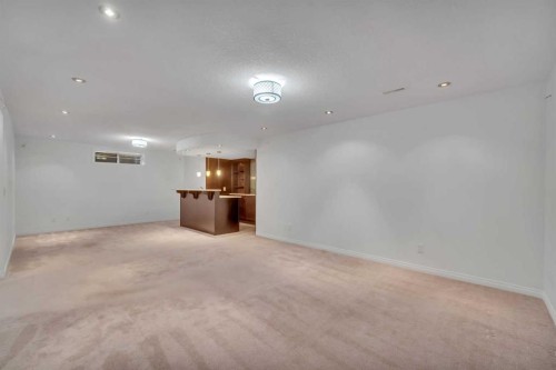 338 Panamount Drive Nw, Calgary, AB - Indoor