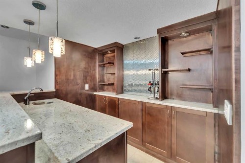 338 Panamount Drive Nw, Calgary, AB - Indoor Photo Showing Kitchen