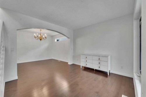 338 Panamount Drive Nw, Calgary, AB - Indoor Photo Showing Other Room