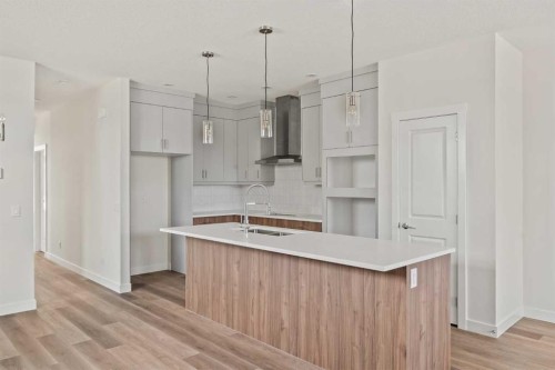 10 Herron Common Ne, Calgary, AB - Indoor Photo Showing Kitchen