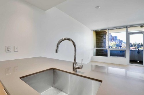 205-128 2 Street Sw, Calgary, AB - Indoor