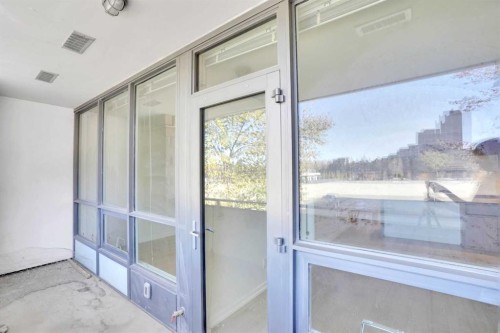 205-128 2 Street Sw, Calgary, AB -  With Exterior