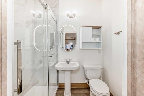 29 Simcoe Gate Sw, Calgary, AB - Indoor Photo Showing Bathroom