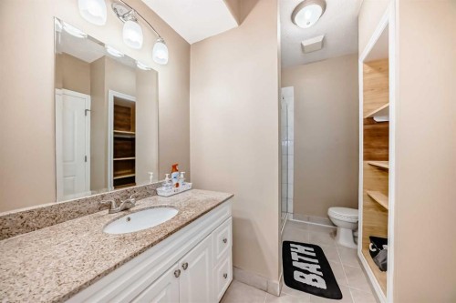 29 Simcoe Gate Sw, Calgary, AB - Indoor Photo Showing Bathroom