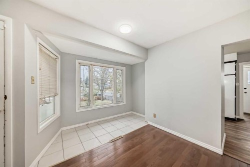 1403 19 Street Ne, Calgary, AB - Indoor Photo Showing Other Room