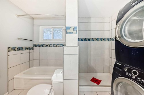 1403 19 Street Ne, Calgary, AB - Indoor Photo Showing Laundry Room