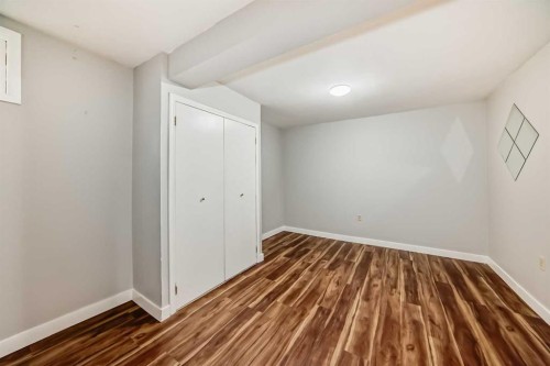 1403 19 Street Ne, Calgary, AB - Indoor Photo Showing Other Room