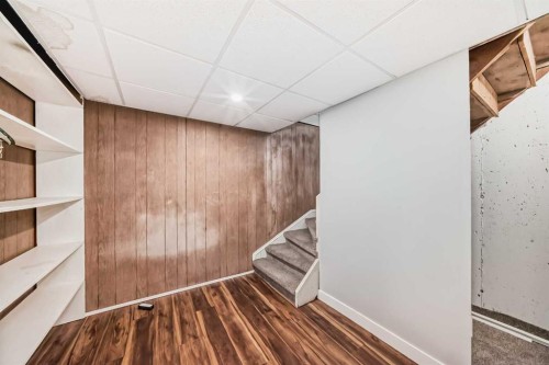 1403 19 Street Ne, Calgary, AB - Indoor Photo Showing Other Room