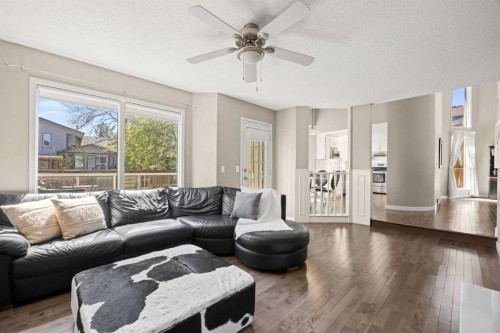 34 Sunhaven Link Se, Calgary, AB - Indoor Photo Showing Living Room