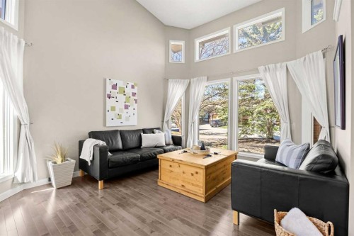 34 Sunhaven Link Se, Calgary, AB - Indoor Photo Showing Living Room