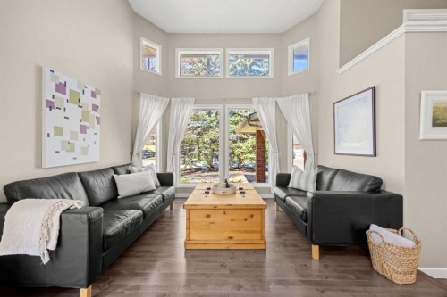 34 Sunhaven Link Se, Calgary, AB - Indoor Photo Showing Living Room