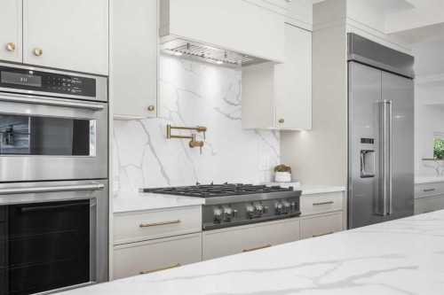 1016 Mapleglade Drive Se, Calgary, AB - Indoor Photo Showing Kitchen With Upgraded Kitchen