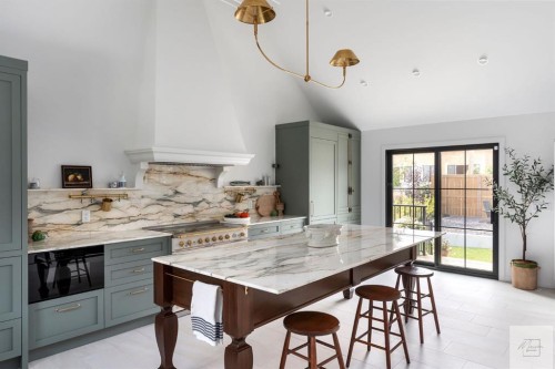 1011 Lake Wapta Way Se, Calgary, AB - Indoor