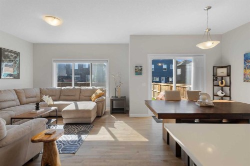 33 Walcrest Way Se, Calgary, AB - Indoor Photo Showing Living Room