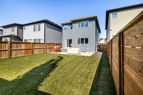 33 Walcrest Way Se, Calgary, AB - Outdoor With Exterior