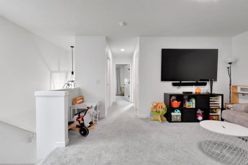 179 Willow Place, Cochrane, AB - Indoor