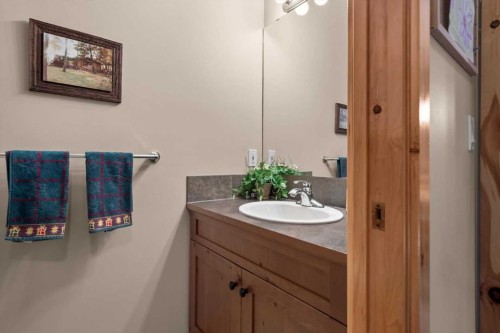 1073 Wilson Way, Canmore, AB - Indoor Photo Showing Bathroom