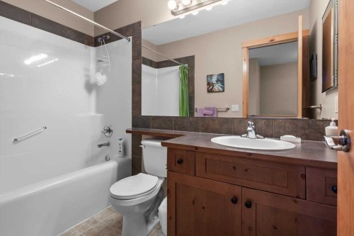 1073 Wilson Way, Canmore, AB - Indoor Photo Showing Bathroom