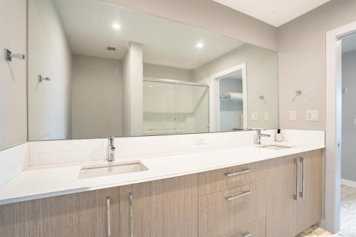 2324-60 Skyview Ranch Road Ne, Calgary, AB - Indoor Photo Showing Bathroom