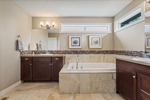 160 Chaparral Valley View Se, Calgary, AB - Indoor Photo Showing Bathroom