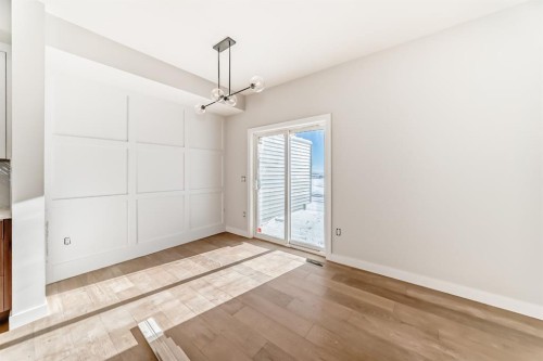 512 Heritage Boulevard, Cochrane, AB - Indoor Photo Showing Other Room