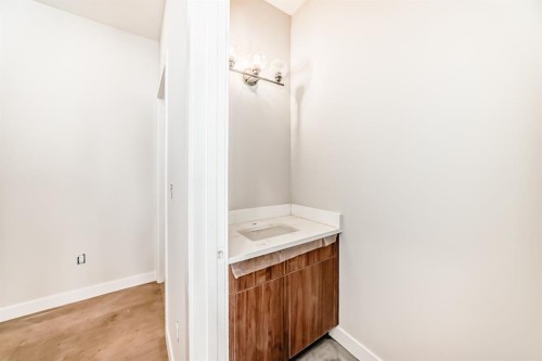 512 Heritage Boulevard, Cochrane, AB - Indoor