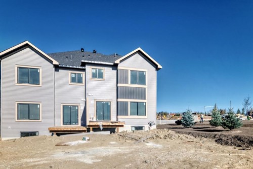 524 Heritage Boulevard, Cochrane, AB - Outdoor