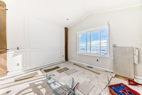 524 Heritage Boulevard, Cochrane, AB - Indoor Photo Showing Other Room