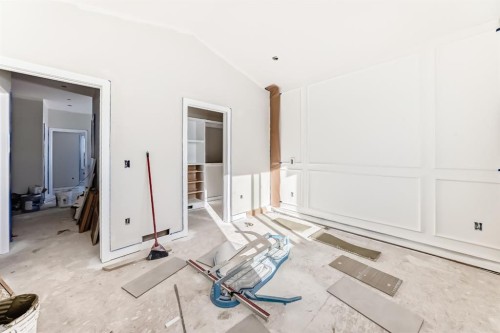 524 Heritage Boulevard, Cochrane, AB - Indoor Photo Showing Other Room