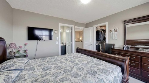 552 Evanston Drive Nw, Calgary, AB - Indoor Photo Showing Bedroom