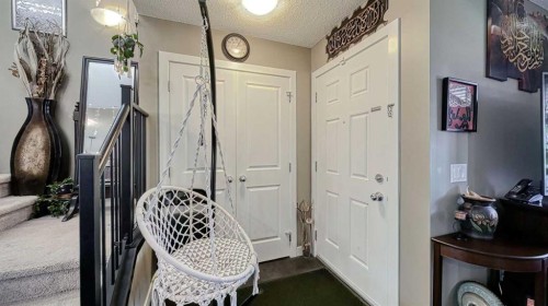 552 Evanston Drive Nw, Calgary, AB - Indoor Photo Showing Other Room