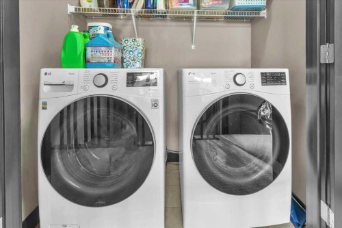 58 Valley Pointe Way Nw, Calgary, AB - Indoor Photo Showing Laundry Room