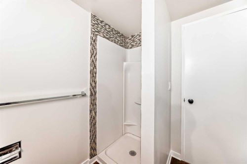 6525 58 Street Nw, Calgary, AB - Indoor