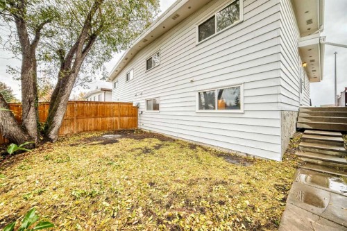 6525 58 Street Nw, Calgary, AB - Outdoor With Exterior