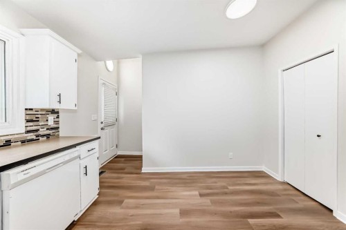 6525 58 Street Nw, Calgary, AB - Indoor